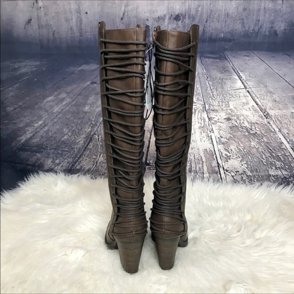 💥Back in Stock💥Tall Lace Up Brown Boots - Picture 3 of 4